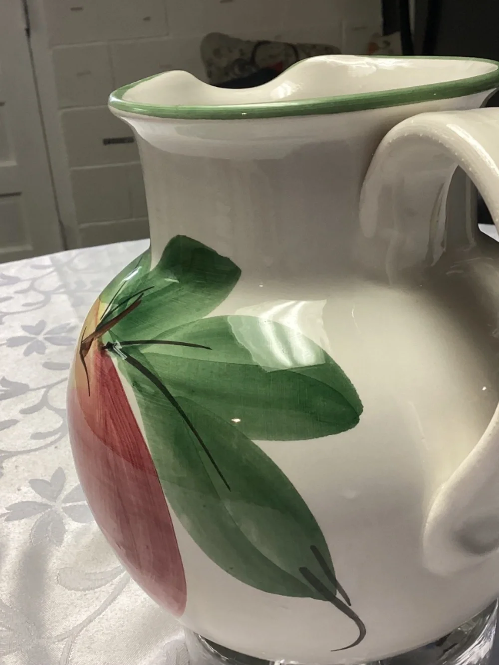 CERAMIC APPLE PIT HER. Hand painted Italy. Must see round